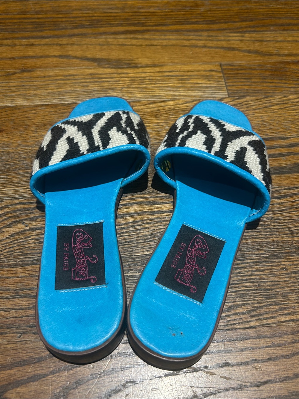 PAIGE Turquoise Slide Mules with Black-and-White Zebra Strapi like a 6 or 6.5